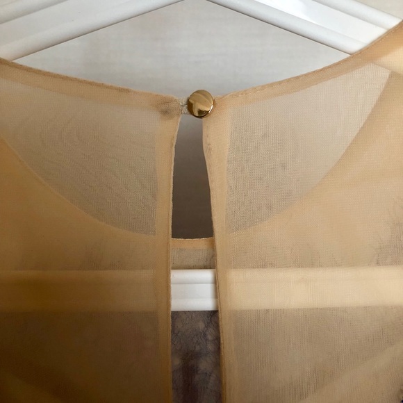 Three floor blue lace dress - Picture 5 of 8